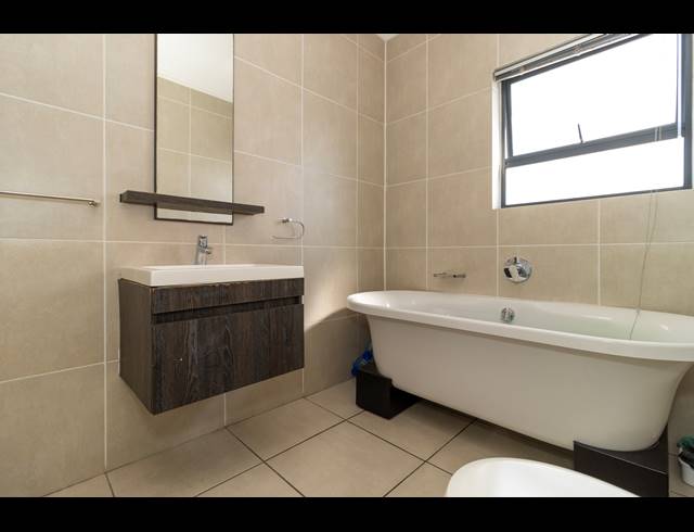 2 BEDROOM APARTMENT FOR SALE IN PARKLANDS